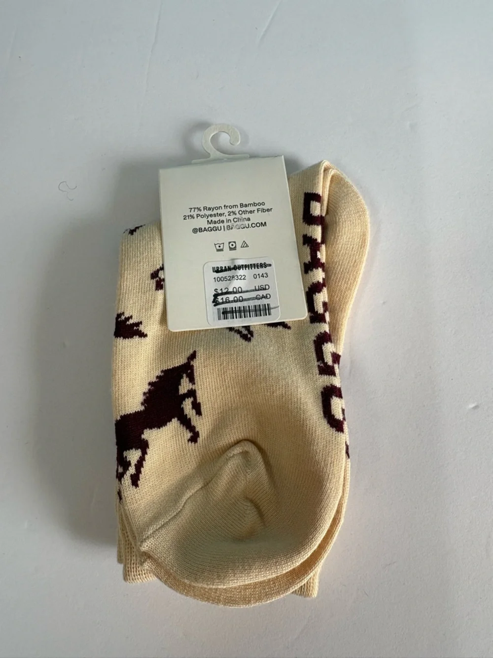 NWT BAGGU Crew Socks